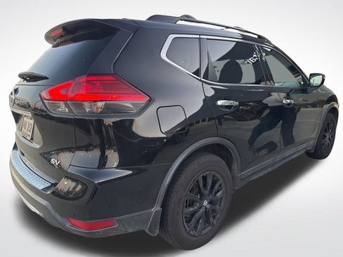 Used 2017 Nissan Rogue SV w/ Midnight Edition FWD image 6