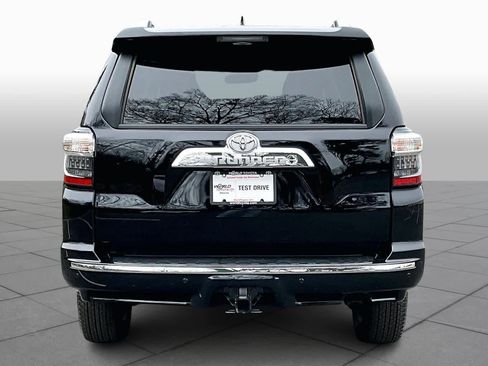 Used 2023 Toyota 4Runner Limited image 4