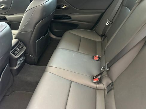 Used 2024 Lexus ES 350 w/ Premium Package FWD image 26