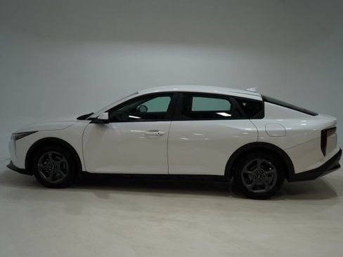 Used 2025 Kia K4 LXS image 4