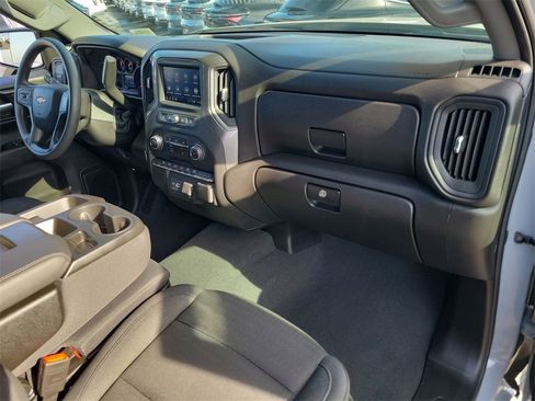 Used 2025 Chevrolet Silverado 1500 Custom image 27