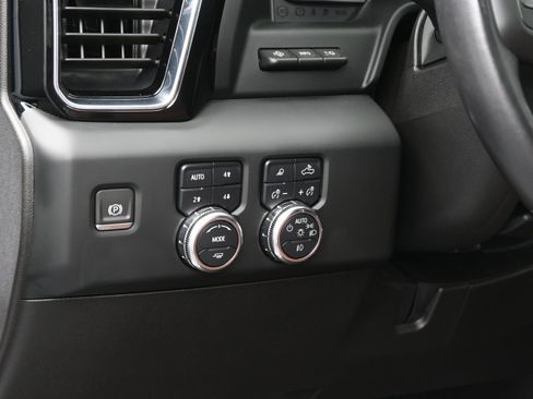 Used 2024 GMC Sierra 2500 Denali Ultimate AWD/4WD image 23