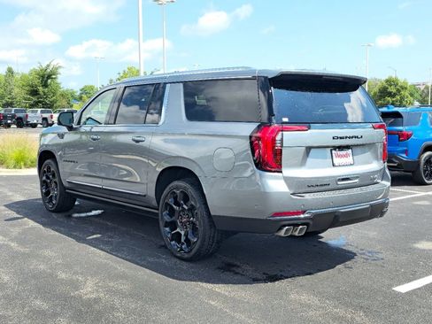 New 2026 GMC Yukon XL Denali Ultimate AWD/4WD image 10