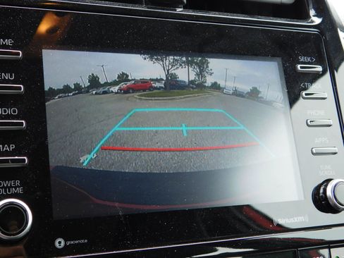Used 2022 Toyota Prius XLE AWD/4WD image 15