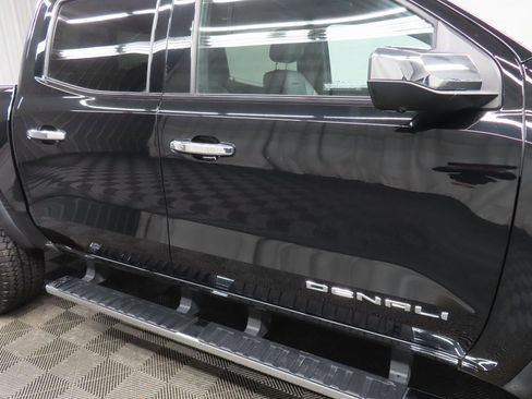 Used 2023 GMC Canyon Denali image 34