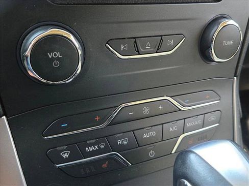 Used 2017 Ford Edge SEL w/ Equipment Group 201A image 15