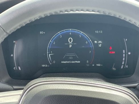 Used 2024 Toyota Corolla Cross XLE w/ Convenience Package image 11