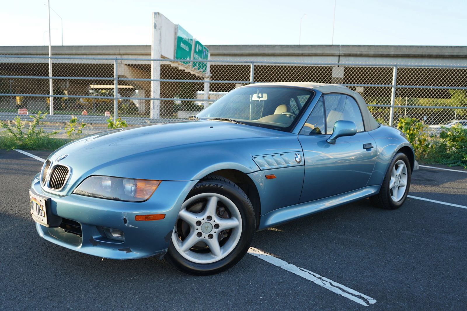 Used 1998 BMW Z3 2.8 RWD image 3