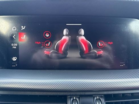 Used 2022 Alfa Romeo Stelvio Veloce image 51