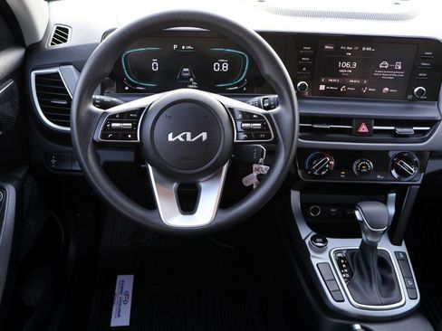 Used 2026 Kia Seltos LX AWD/4WD image 4