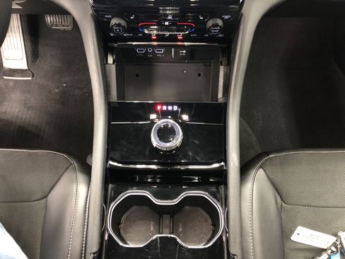 Certified 2023 Jeep Grand Cherokee Altitude image 20