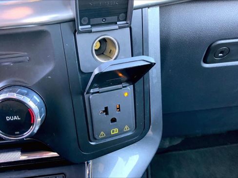 Certified 2023 Ford F150 Lariat w/ Equipment Group 502A High image 33