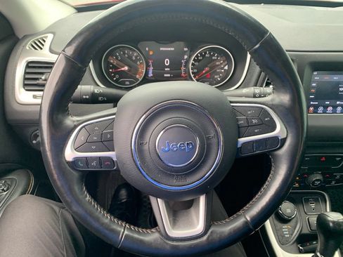 Used 2019 Jeep Compass Latitude w/ Popular Equipment Group AWD/4WD image 20