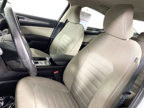 Used 2018 Ford Fusion S FWD image 15