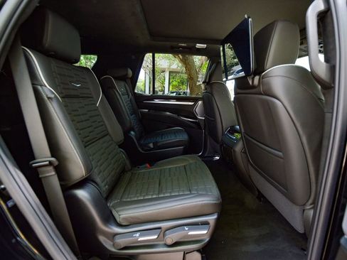 Used 2026 Cadillac Escalade Platinum Sport w/ LPO, ONYX Package AWD/4WD image 75