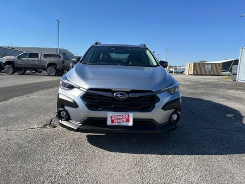 Used 2024 Subaru Crosstrek 2.0i Premium w/ Popular Package #4 image 9