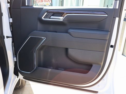 New 2026 GMC Sierra 1500 Elevation image 39