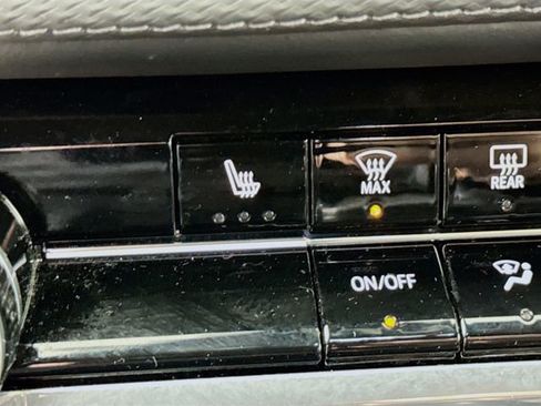 Used 2025 Chevrolet Equinox LT image 21