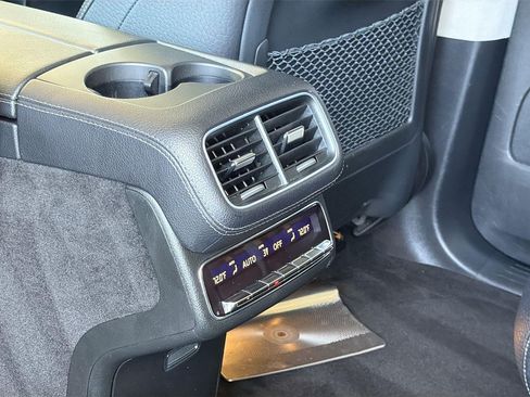 Used 2022 Mercedes-Benz GLS 450 4MATIC image 25