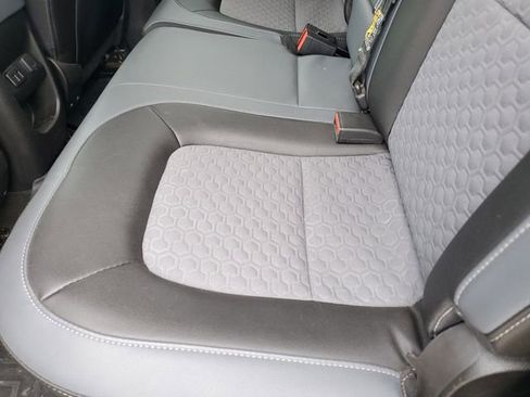 Used 2016 Chevrolet Colorado Z71 AWD/4WD image 14