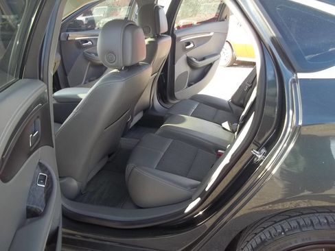 Used 2014 Chevrolet Impala LT Eco w/ Convenience Package image 9