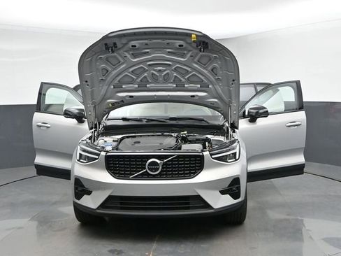 Used 2023 Volvo XC40 B5 Plus w/ Protection Package Premier AWD/4WD image 50