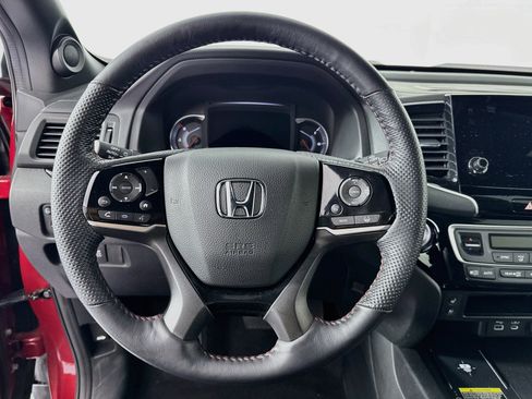 Certified 2024 Honda Passport Black Edition image 11