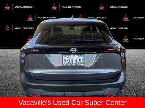 Used 2025 Nissan Kicks SV FWD image 4