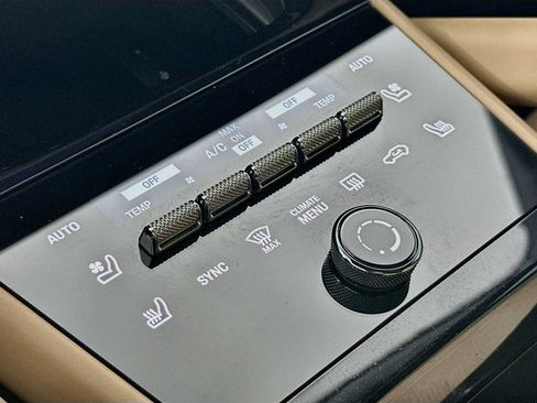 Certified 2024 Porsche Cayenne S AWD/4WD image 22