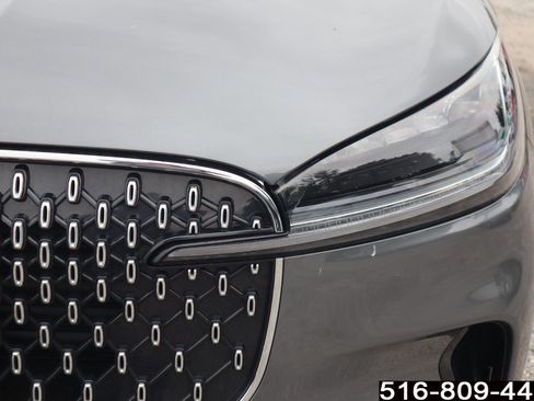 Used 2025 Lincoln Aviator AWD image 15