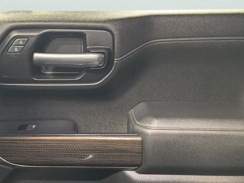 Used 2019 Chevrolet Silverado 1500 RST image 21