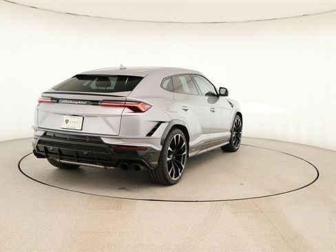 Used 2024 Lamborghini Urus S image 6