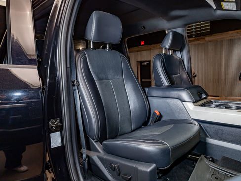 Used 2022 Ford F250 Lariat w/ Tremor Off-Road Package image 29