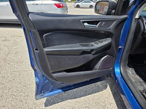 Used 2020 Ford Edge SE FWD image 16