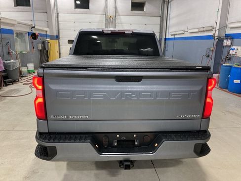 Used 2021 Chevrolet Silverado 1500 Custom w/ Safety Confidence Package image 6
