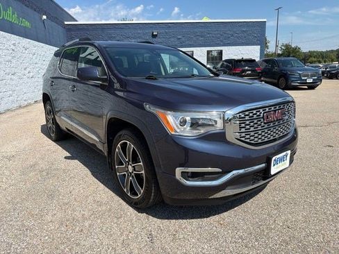Used 2019 GMC Acadia Denali w/ Technology Package AWD/4WD image 7