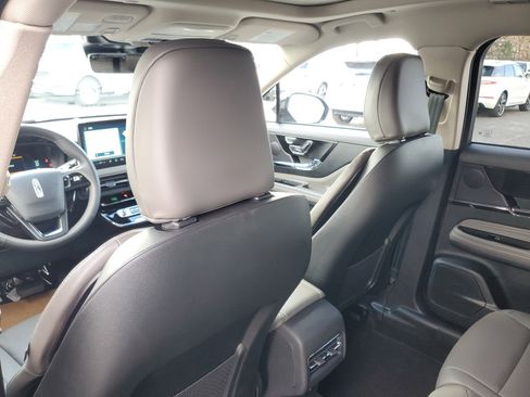 New 2026 Lincoln Corsair Premiere image 26