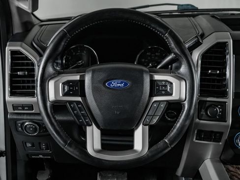 Used 2019 Ford F250 Lariat w/ Lariat Ultimate Package AWD/4WD image 17