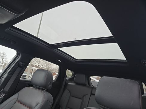 Certified 2023 Chevrolet Blazer RS w/ Driver Confidence II Package image 3