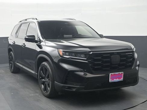 Used 2025 Honda Pilot Black Edition image 2