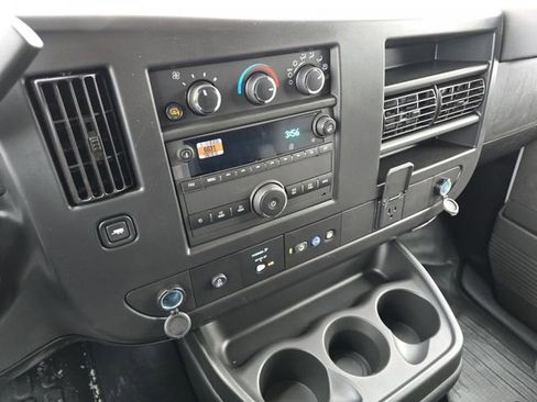 New 2025 GMC Savana 3500 Extended w/ Driver Convenience Package image 13