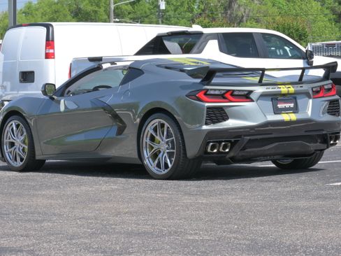 Used 2023 Chevrolet Corvette Stingray Premium Cpe w/ Z51 Performance Package RWD image 3