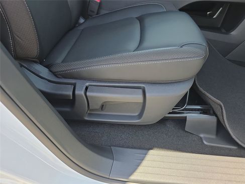 New 2026 Nissan Pathfinder SL FWD image 37