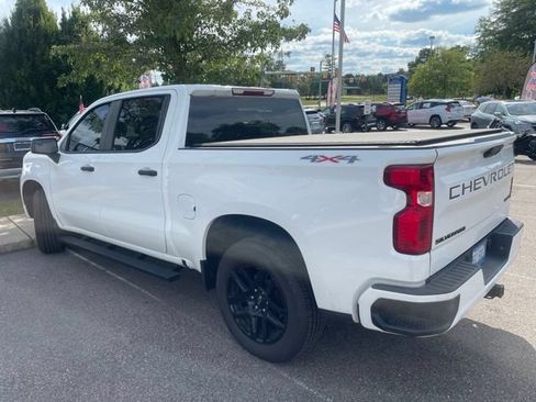 Used 2022 Chevrolet Silverado 1500 Custom w/ LPO, Dark Essentials Package AWD/4WD image 4