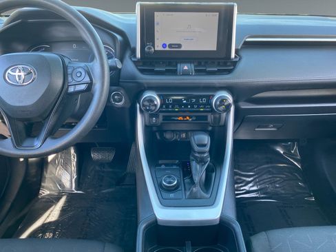 Used 2025 Toyota RAV4 XLE image 11