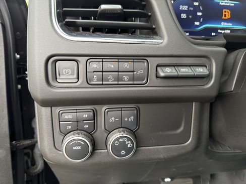 Used 2022 Chevrolet Tahoe High Country image 33