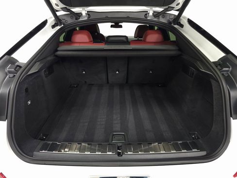 Used 2025 BMW X6 xDrive40i w/ Executive Package image 9