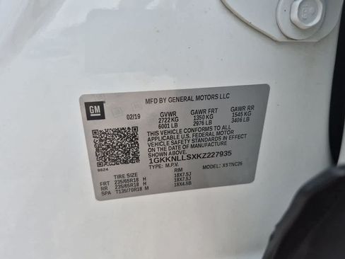 Used 2019 GMC Acadia SLE FWD image 35