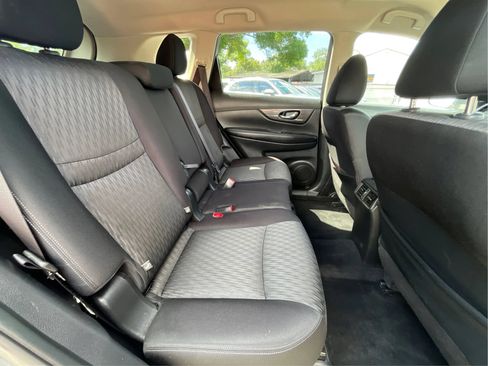 Used 2020 Nissan Rogue SV AWD/4WD image 22