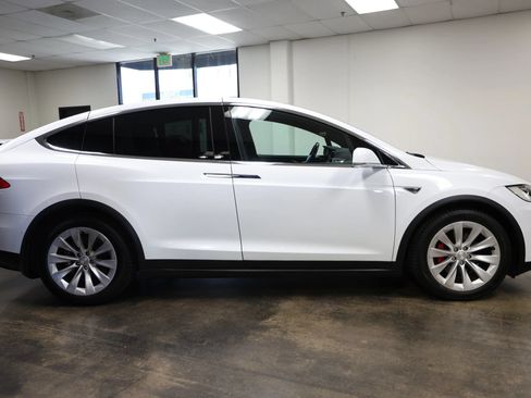 Used 2016 Tesla Model X Performance AWD/4WD image 8